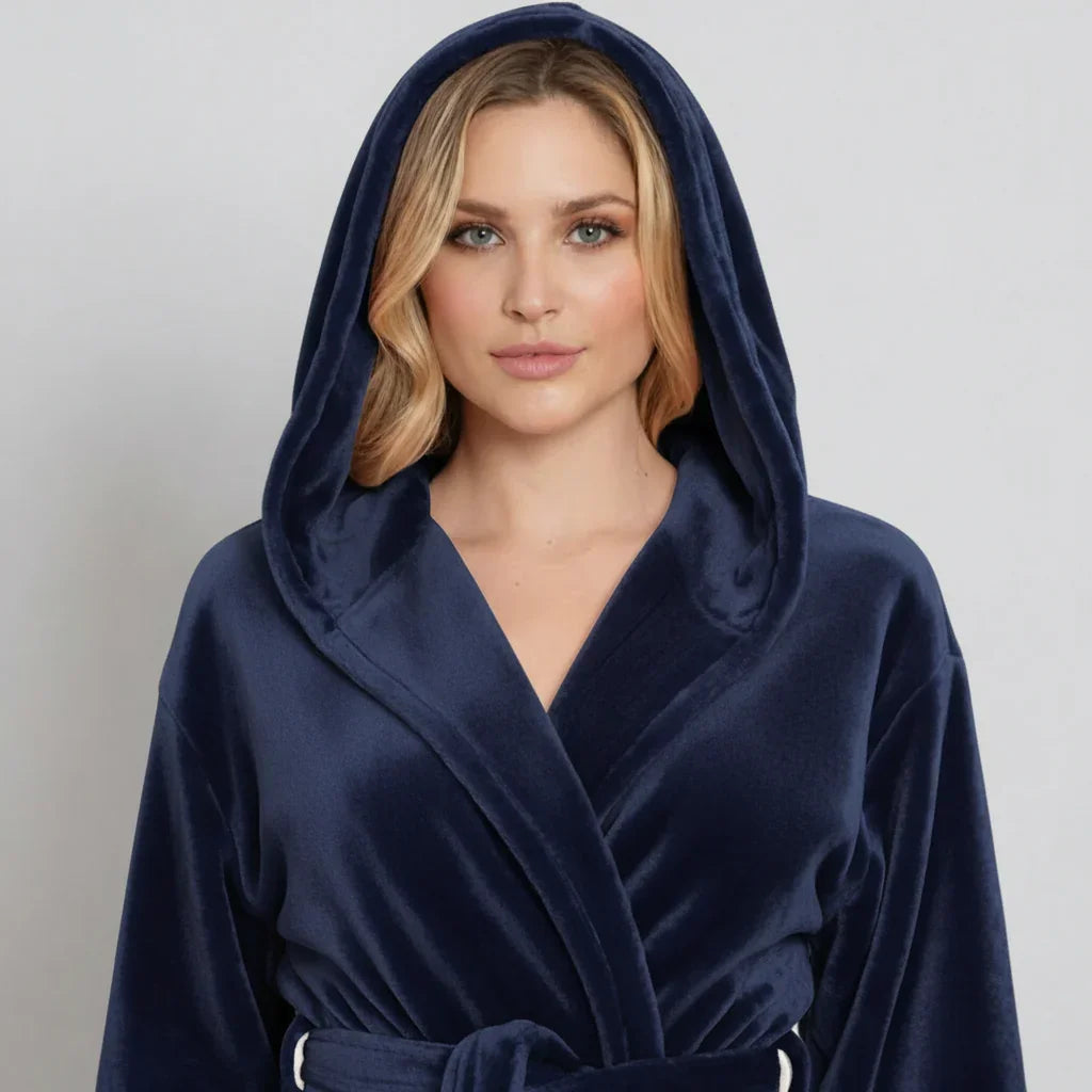 Women's Plush Hooded Robe – Cozy Spa-Worthy Comfort at Home