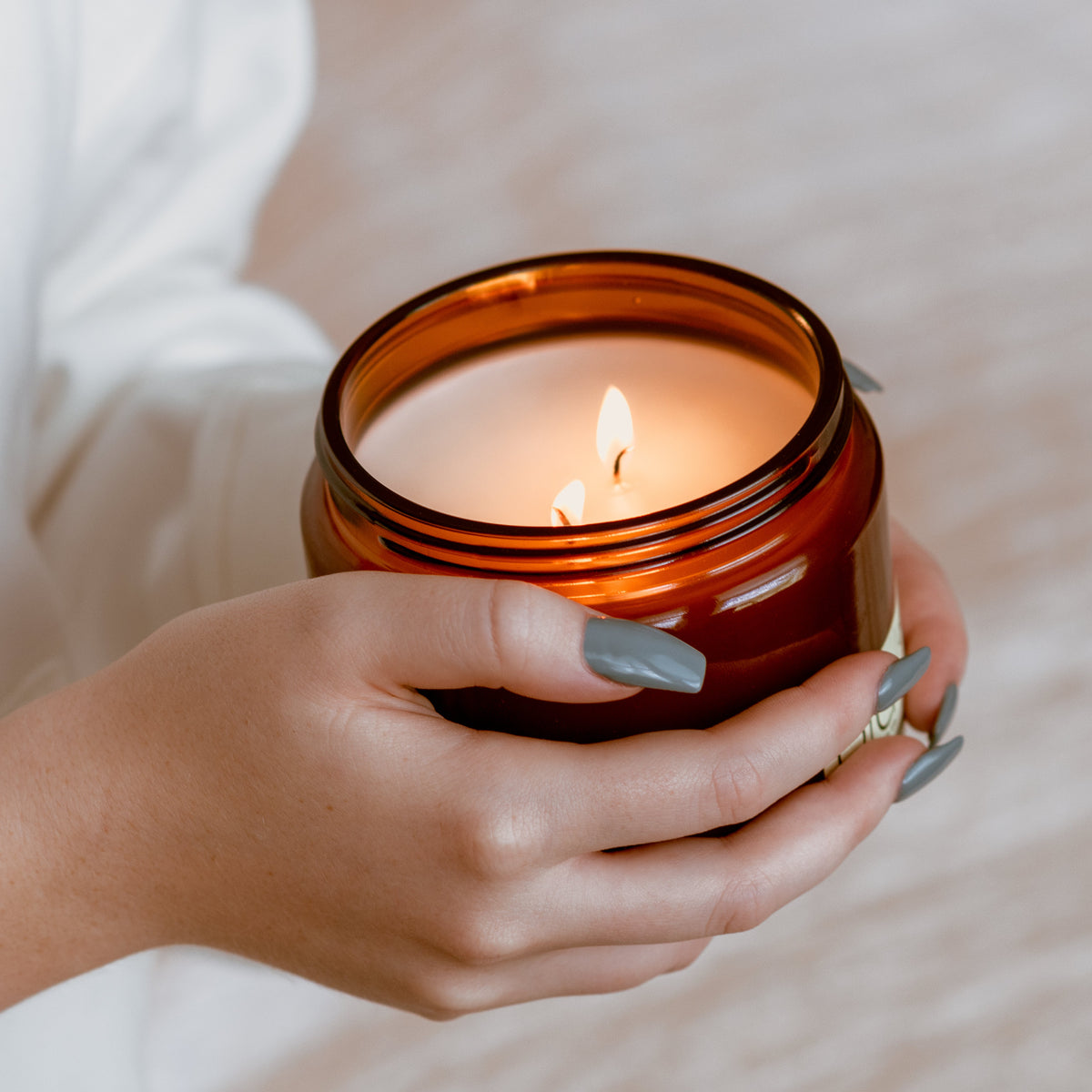 Amber Santal Soy Blend Candle — Sweet Amber, Creamy Sandalwood & Vanilla Orchid